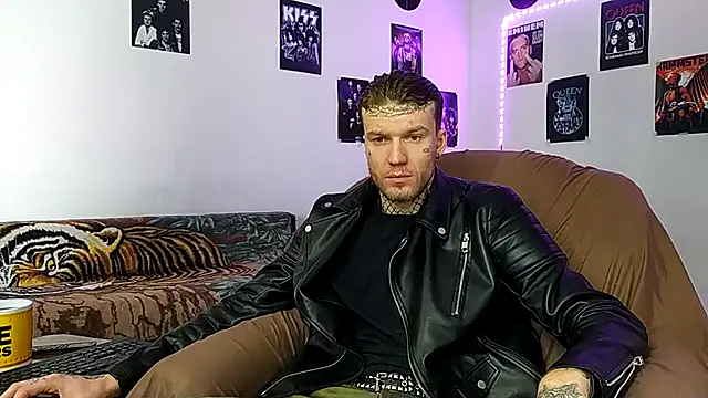 Huntall77 online show from 01/10/26, 06:37