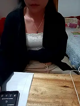 Feeling-hot online show from 12/20/25, 03:52