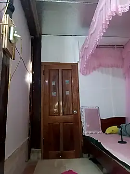 Feeling-hot online show from 03/04/26, 01:44