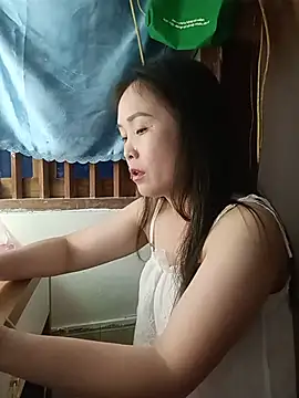 Feeling-hot online show from 05/14/26, 11:39