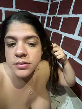 diamore3377 online show from 02/15/26, 07:51