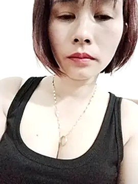 Swan-white123 online show from 12/18/25, 07:09