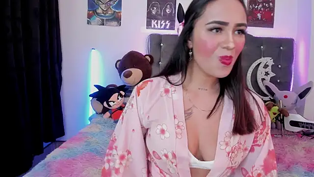 lunabritton1 online show from 12/15/25, 02:16