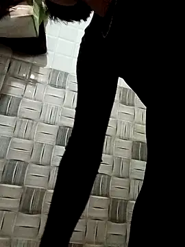 thuy-kieu online show from 02/23/26, 09:23