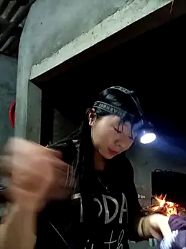 vangkt-cute online show from 04/18/26, 10:08