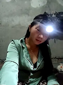 vangkt-cute online show from 04/18/26, 07:58