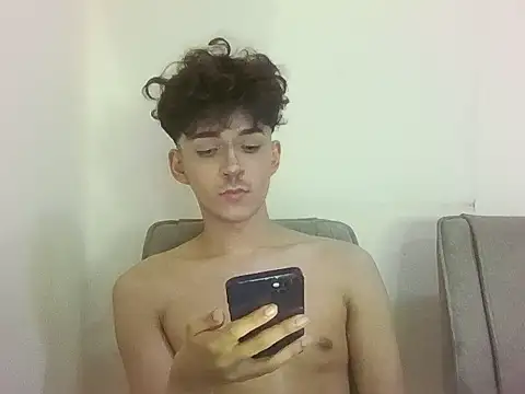 Snapshot of aallenbiju chatting on 11/10/25, 10:58 aallenbiju online show from 11/10/25, 10:58