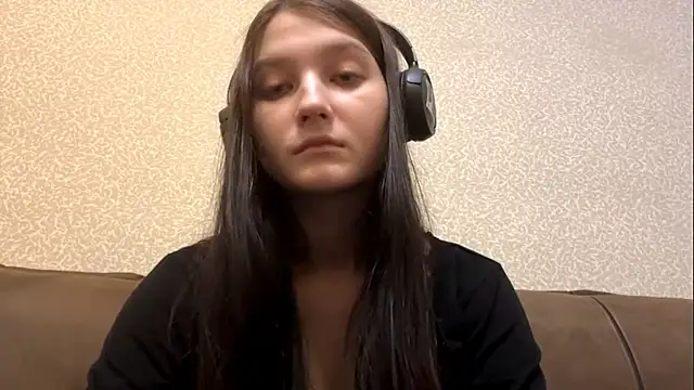 Snapshot of AurorAurora chatting on 11/21/25, 09:19 AurorAurora online show from 11/21/25, 09:19