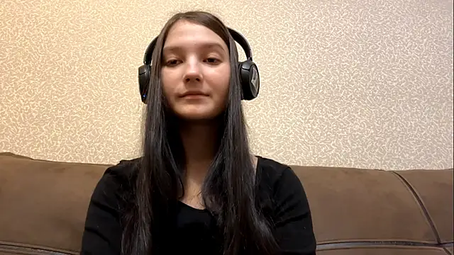 Snapshot of AurorAurora chatting on 12/05/25, 08:23 AurorAurora online show from 12/05/25, 08:23