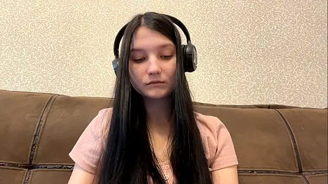 Snapshot of AurorAurora chatting on 01/14/26, 07:25 AurorAurora online show from 01/14/26, 07:25