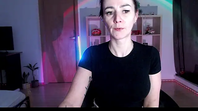 MissyDior8 online show from 12/18/25, 07:58