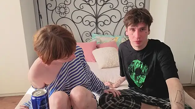 Danny loves Mary online show from 04/23/26, 01:51