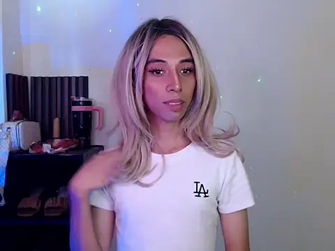 evelynfucker online show from 11/11/25, 06:13