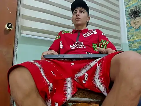 Snapshot of naughty_boy_Maicoll chatting on 11/13/25, 11:20 naughty boy Maicoll online show from 11/13/25, 11:20