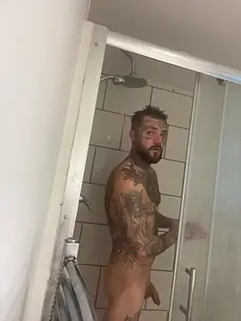 Snapshot of magicmichaell chatting on 11/18/25, 03:49 magicmichaell online show from 11/18/25, 03:49