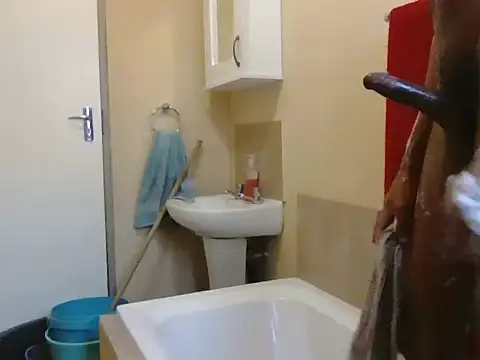 caramellon online show from 11/10/25, 03:00