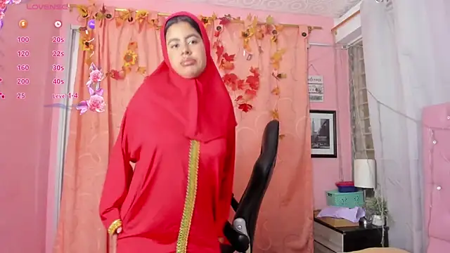 NaylaAbadi online show from 01/19/26, 01:59