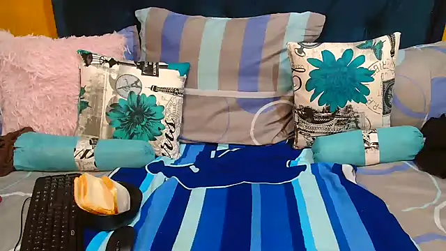 DarkCherryx online show from 04/06/26, 06:20