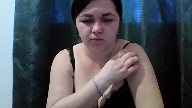 Vitalina282128 online show from 04/14/26, 06:08