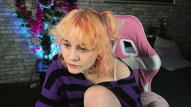 Awawrin online show from 12/03/25, 08:51