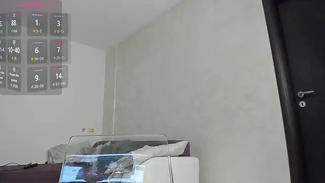 Snapshot of foxx_giirl chatting on 11/16/25, 05:46 foxx giirl online show from 11/16/25, 05:46