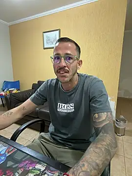 Snapshot of Lucasjandre chatting on 07/31/26, 11:15 Lucasjandre online show from 07/31/26, 11:15