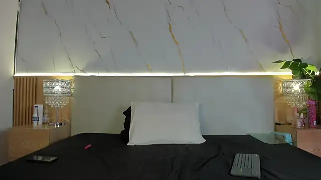 april grey11 online show from 12/16/25, 07:52