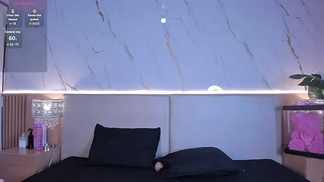 april grey11 online show from 03/31/26, 07:47