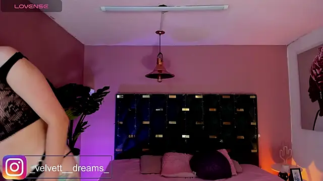 Snapshot of Velvet_Dreamss chatting on 06/01/26, 11:34 Velvet Dreamss online show from 06/01/26, 11:34