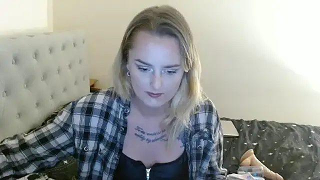 Snapshot of Tatted_emi chatting on 02/01/26, 09:46 Tatted emi online show from 02/01/26, 09:46