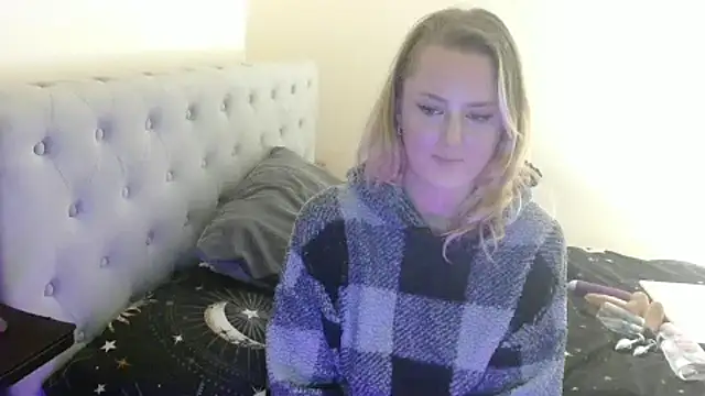 Snapshot of Tatted_emi chatting on 02/10/26, 06:56 Tatted emi online show from 02/10/26, 06:56