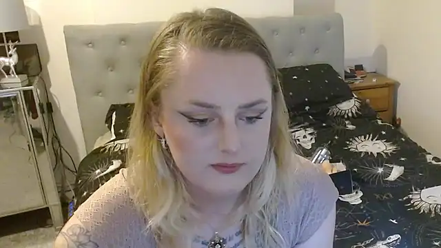 Snapshot of Tatted_emi chatting on 03/06/26, 09:44 Tatted emi online show from 03/06/26, 09:44