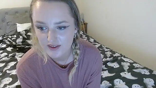 Snapshot of Tatted_emi chatting on 03/16/26, 01:37 Tatted emi online show from 03/16/26, 01:37