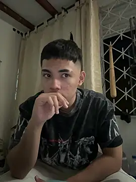 Santiagooo1233 online show from 02/15/26, 12:07