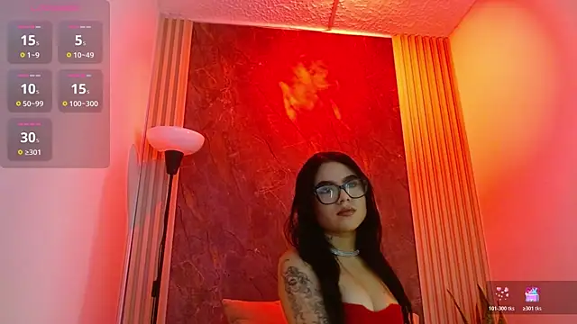 Snapshot of agata_Anderson chatting on 11/12/25, 07:35 agata Anderson online show from 11/12/25, 07:35