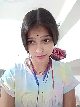 Mohnicute online show from 05/05/26, 11:02