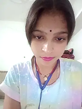 Mohnicute online show from 05/10/26, 12:21