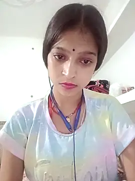 Mohnicute online show from 05/12/26, 12:19
