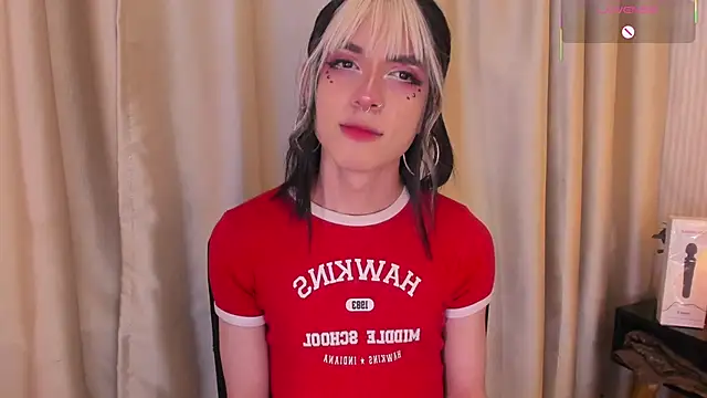 Snapshot of cleeo_nile chatting on 01/15/26, 04:28 cleeo nile online show from 01/15/26, 04:28