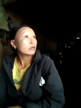 girl-hot2x online show from 11/12/25, 12:33