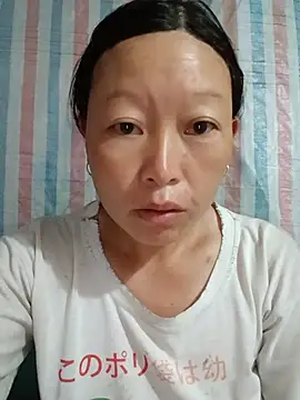 girl-hot2x online show from 07/05/26, 07:10