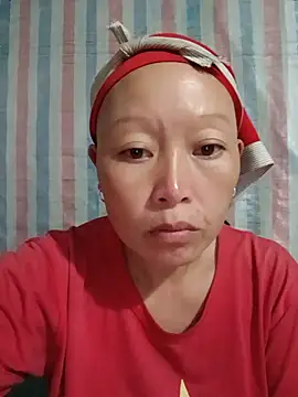 girl-hot2x online show from 07/17/26, 12:34