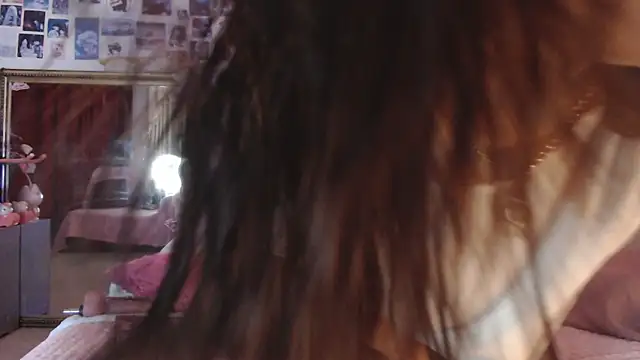 Mia Tylorr online show from 11/11/25, 09:48