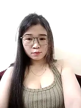 Snapshot of hoa-honggai chatting on 11/11/25, 10:21 hoa-honggai online show from 11/11/25, 10:21