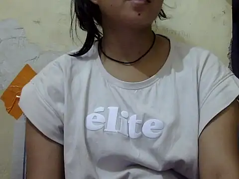 Snapshot of Anika_Singh chatting on 05/04/26, 06:15 Anika Singh online show from 05/04/26, 06:15