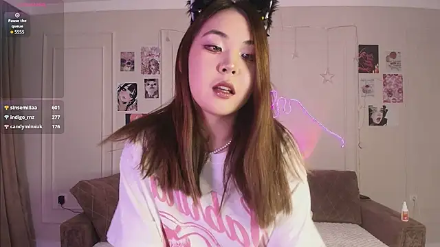 yummy yuna online show from 11/21/25, 08:40