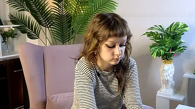 CarenChappan online show from 11/13/25, 04:17