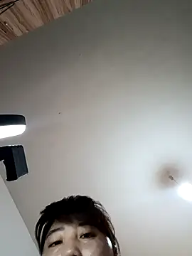 Nuomi6 online show from 04/17/26, 01:52