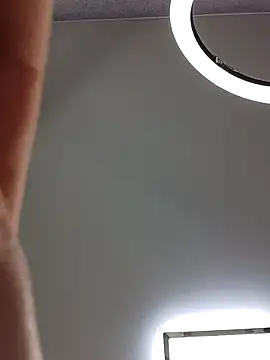 K Katniss online show from 11/14/25, 05:28