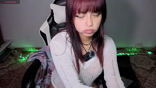 Melody Ghot online show from 12/17/25, 02:12